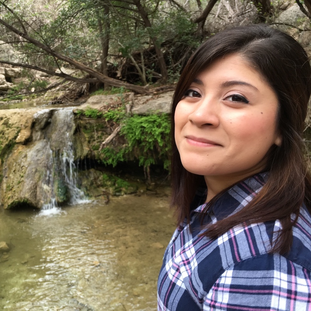 Meet your Posher, Estefany